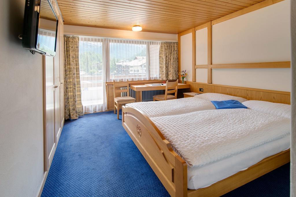 Hotel Parnass Zermatt Pokoj fotografie